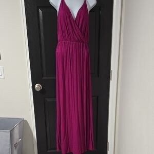 Old Navy Magenta Sleeveless V‑Neck Maxi Dress